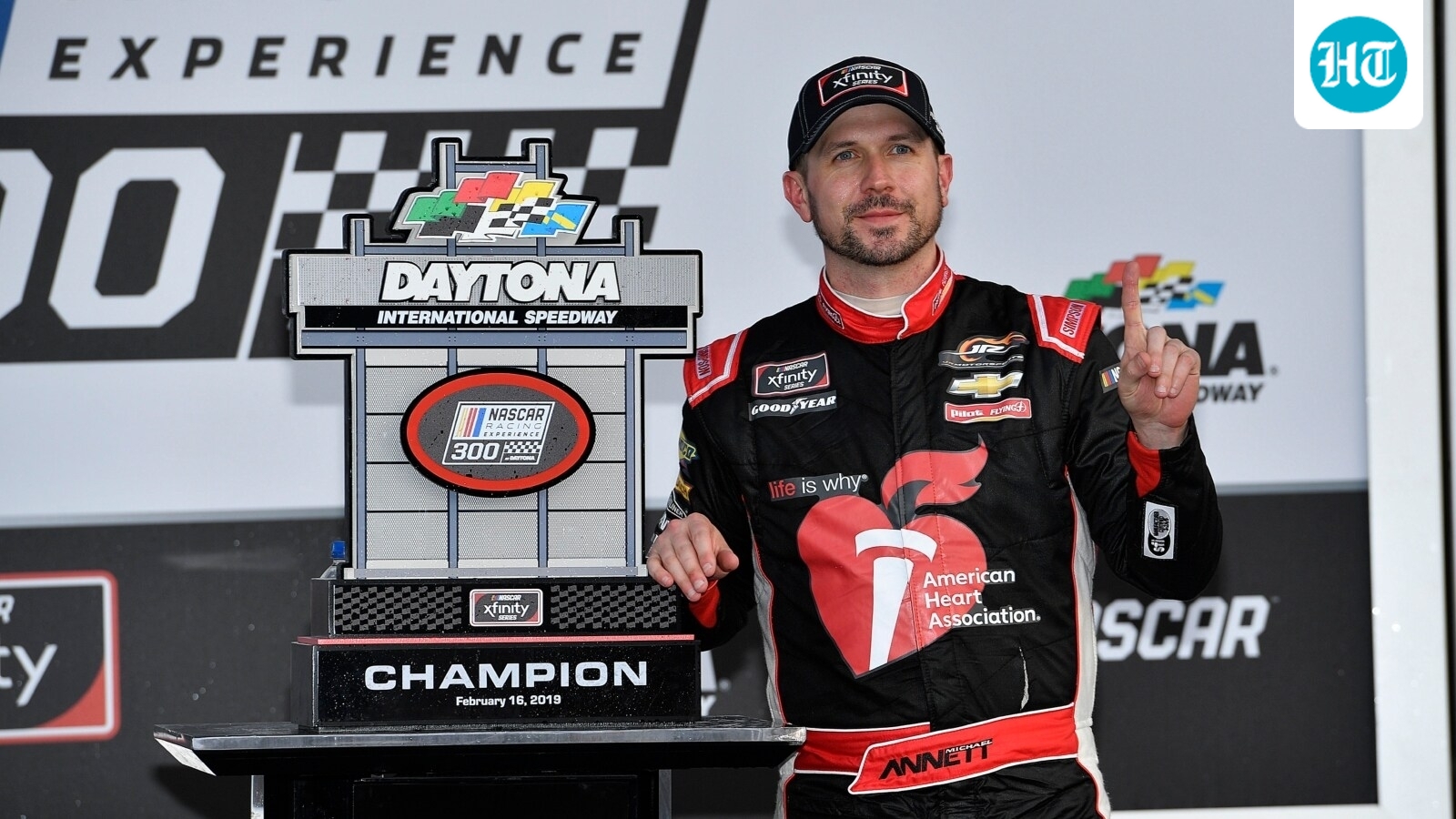 Michael Annett family: All about parents Harrold and Deborah; relationships