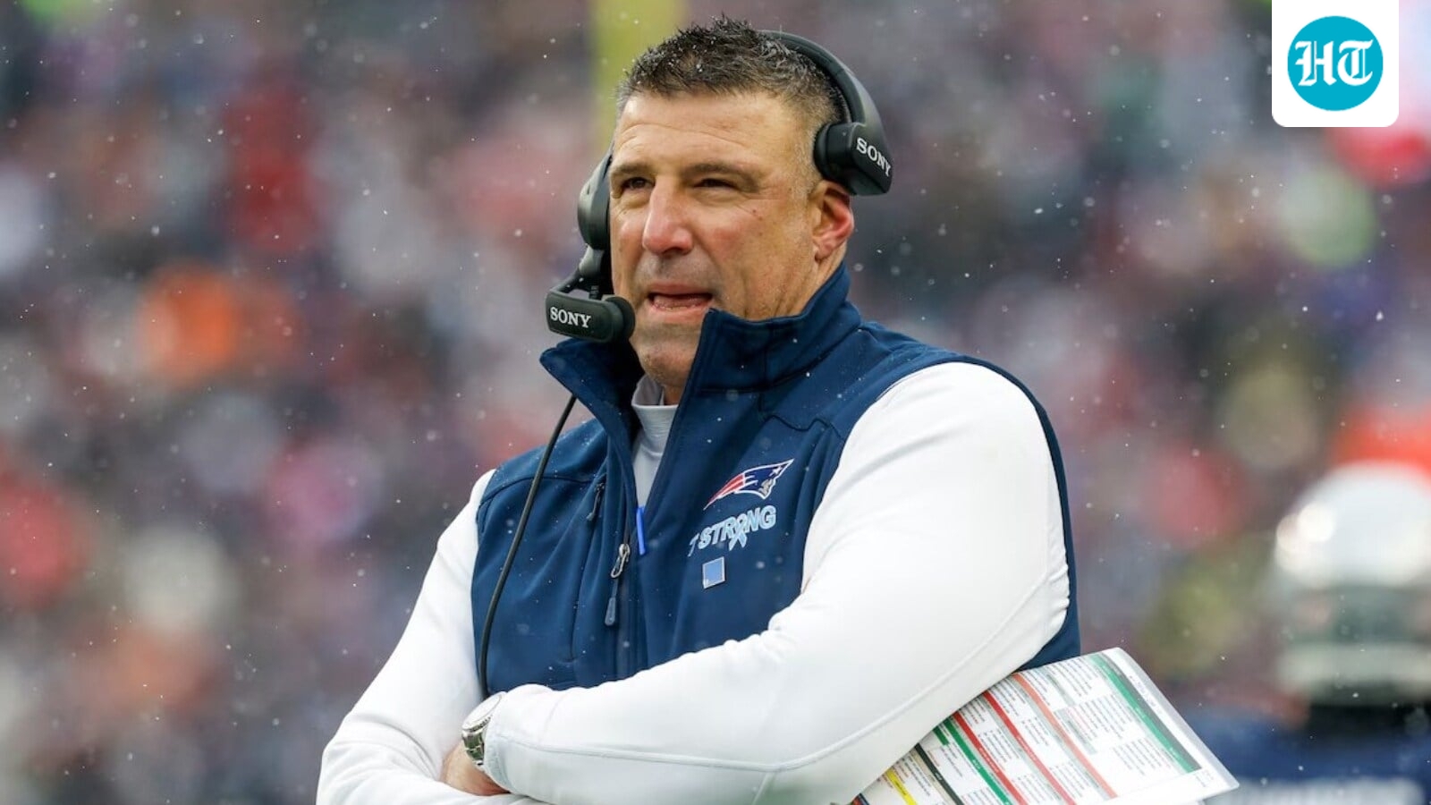 Mike Vrabel scandal: Patriots fans give coach standing ovation amid Dianna Russini row; watch