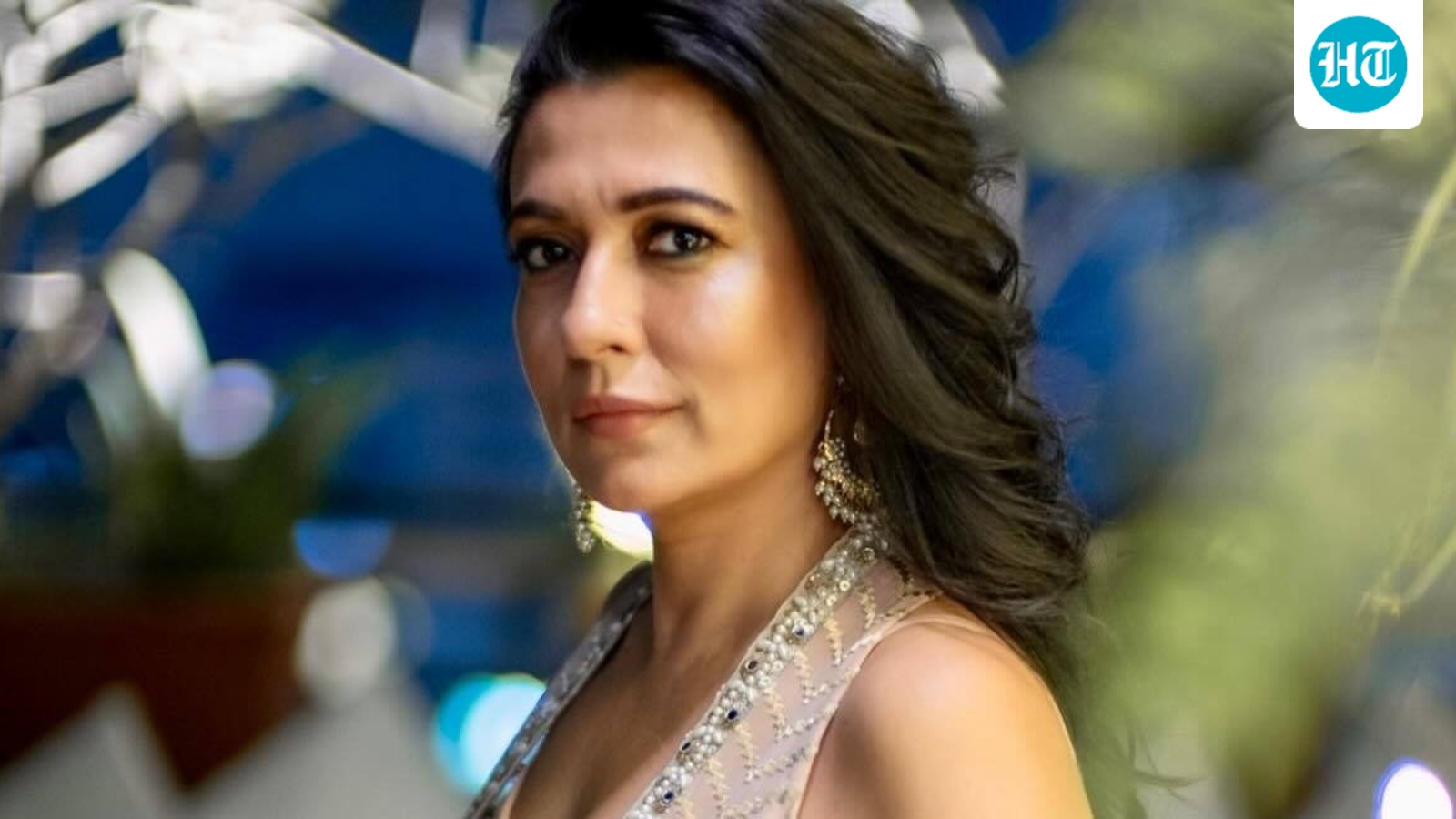 Mini Mathur slams IndiGo Airlines, says her 86-year-old father had to walk 1 km with his cabin luggage