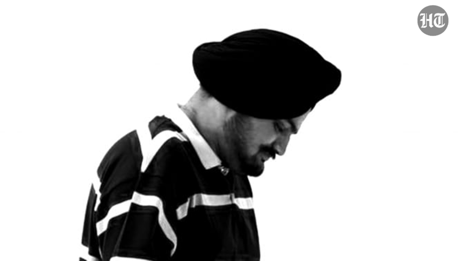 'Gaddar dasso kaun?': Sidhu Moosewala's song on ‘traitors’ returns as jibe at AAP and Chadha