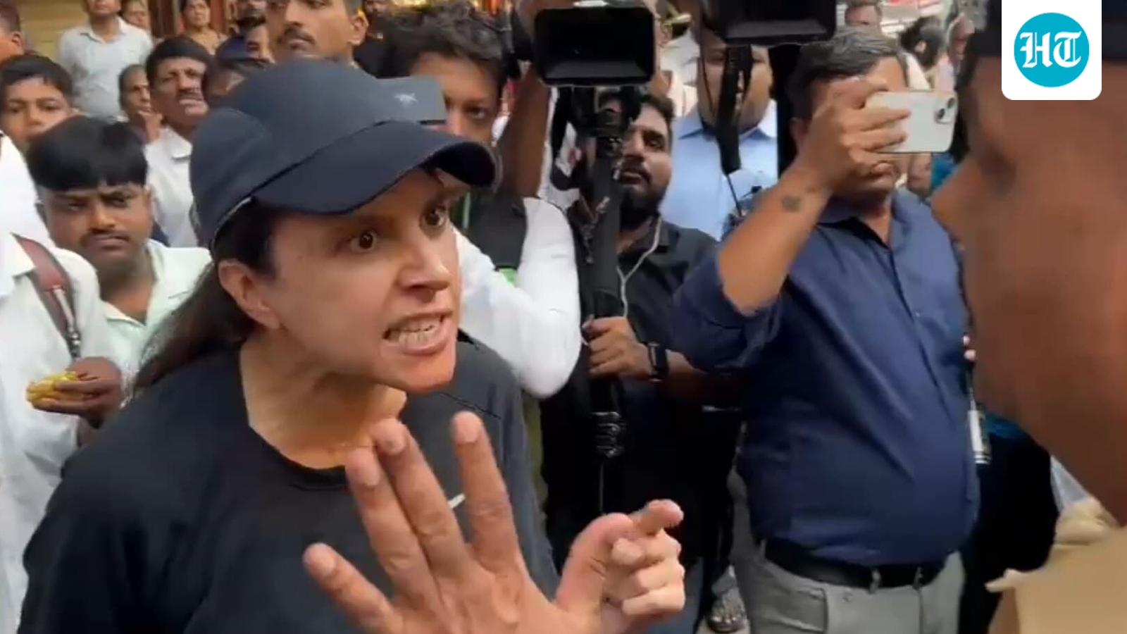 Mumbai police says no FIR against woman who confronted with minister Girish Mahajan at BJP rally