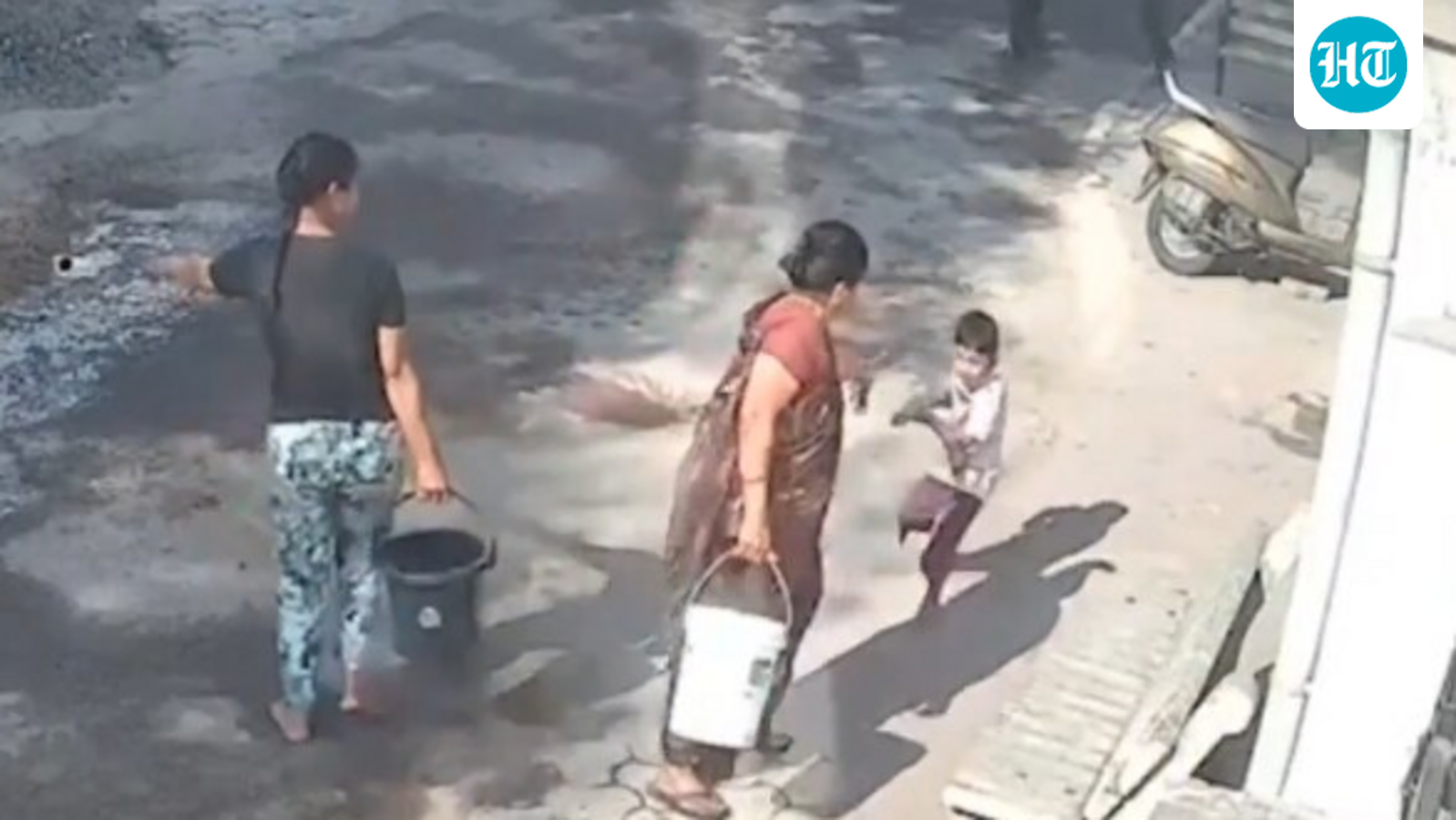 Holi horror in Nagpur: Woman throws scalding hot water on grandson for spraying colour on her | On cam