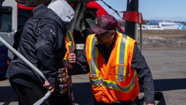 Neskantaga First Nation evacuating members to Thunder Bay, Ont., due to flooded nursing station