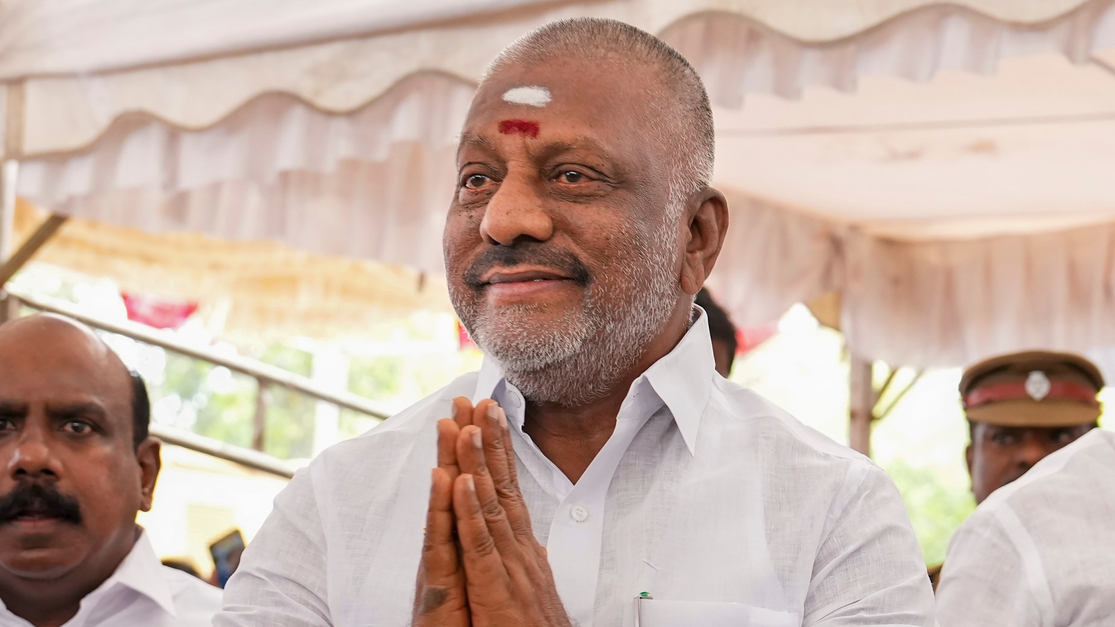 O Paneerselvam expresses interest to come back to AIADMK, EPS replies