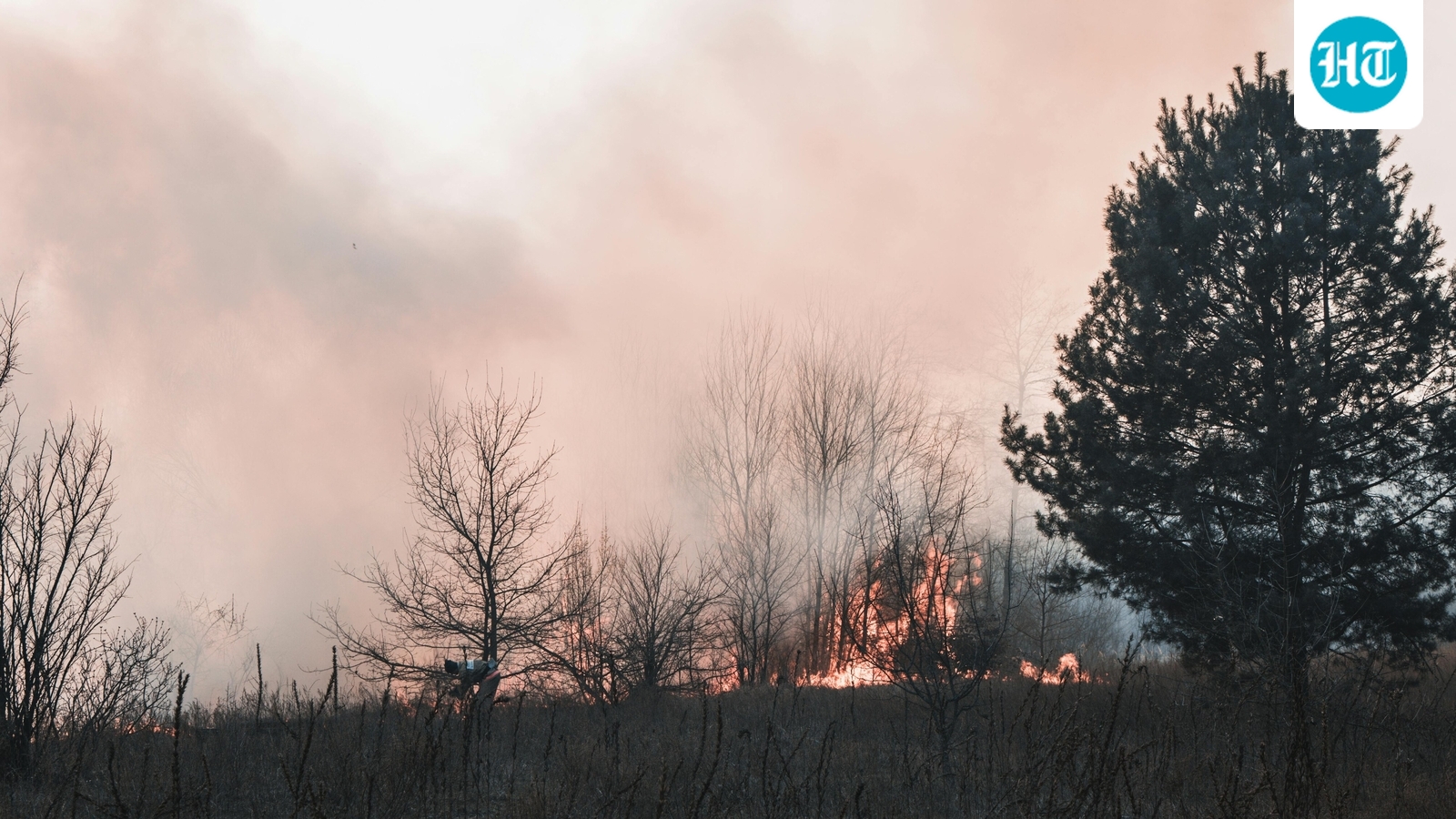 Kansas and Oklahoma fires spread, smoke blankets Wichita: Maps, evacuation updates, and videos