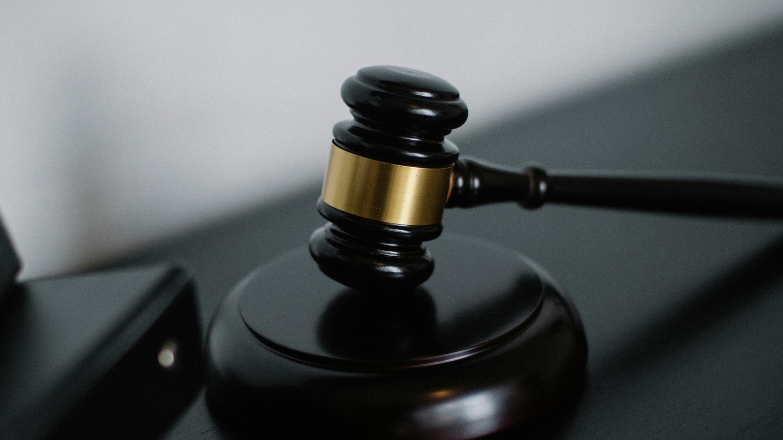 10 years on, Thane court acquits woman accused in human trafficking case