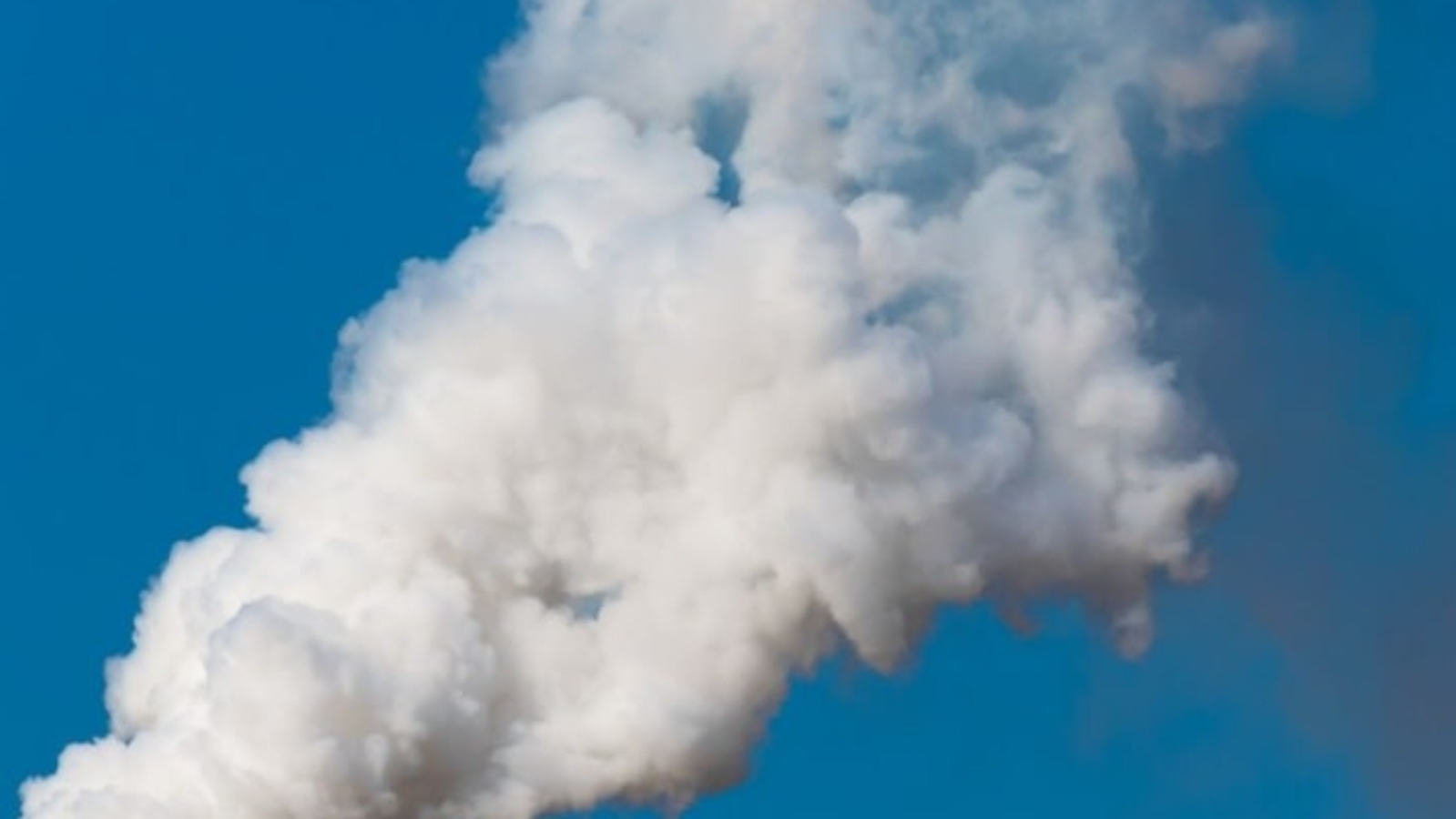 Louisville plane crash: Fire erupts near Muhammad Ali airport, injuries reported; Videos