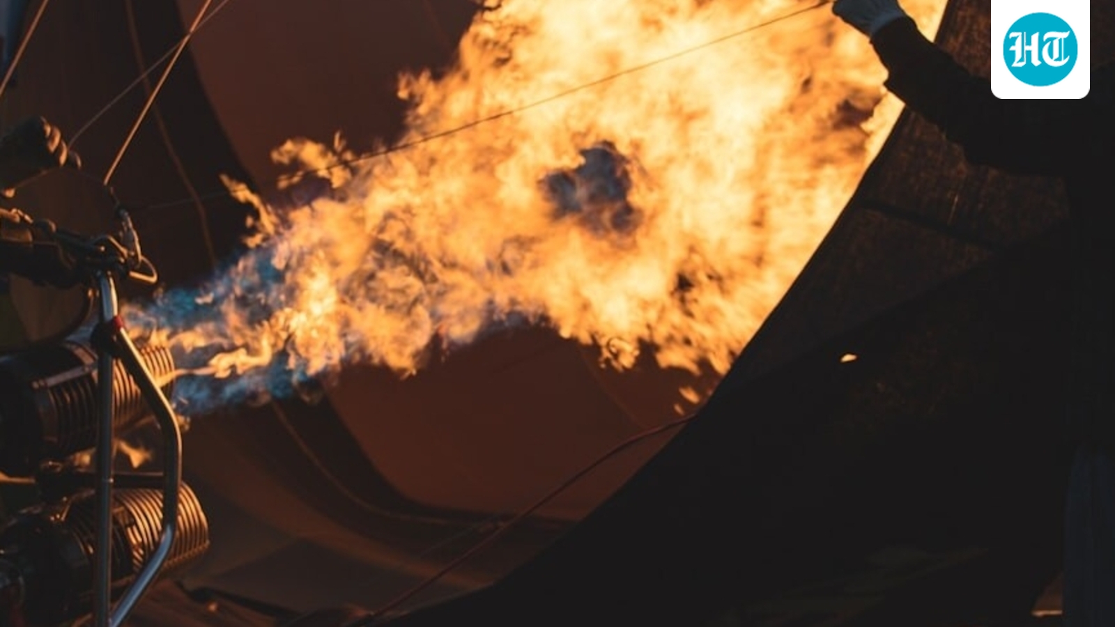 Austin fire: Building catches fire on S Pleasant Valley Road, smoke seen across downtown; photos surface