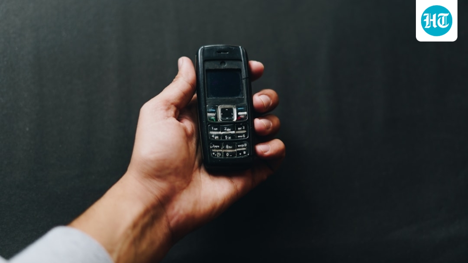 How BSNL's new  ₹1.34 lakh satellite phone can make calls without mobile towers