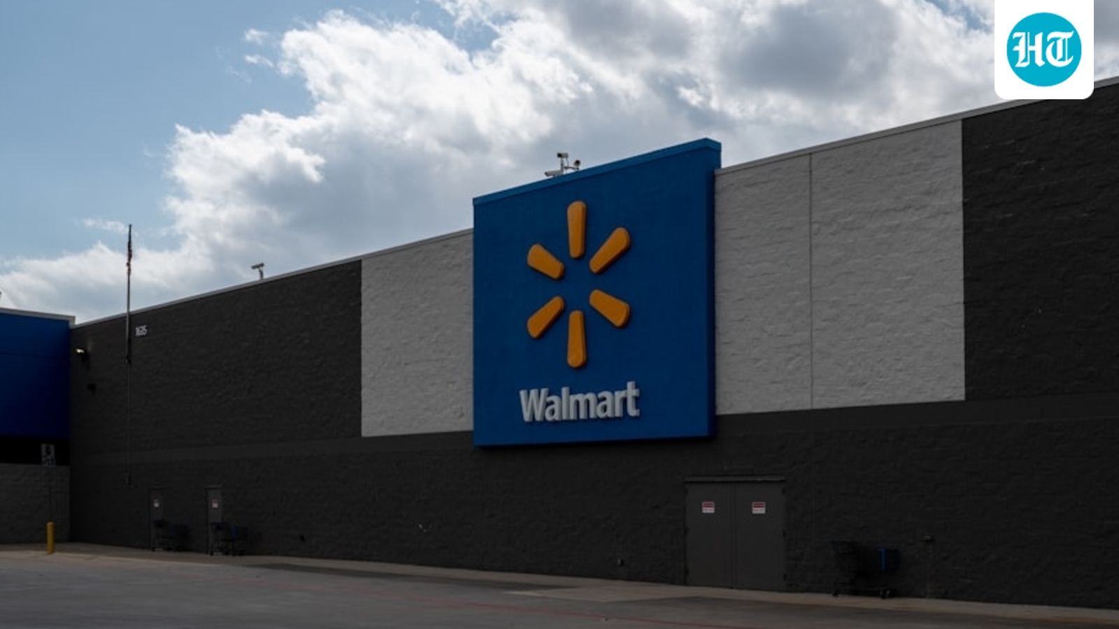 What time does Walmart, Target, Macy's, PetSmart, Kohl's, other stores open and close on New Year's Eve? Check out list