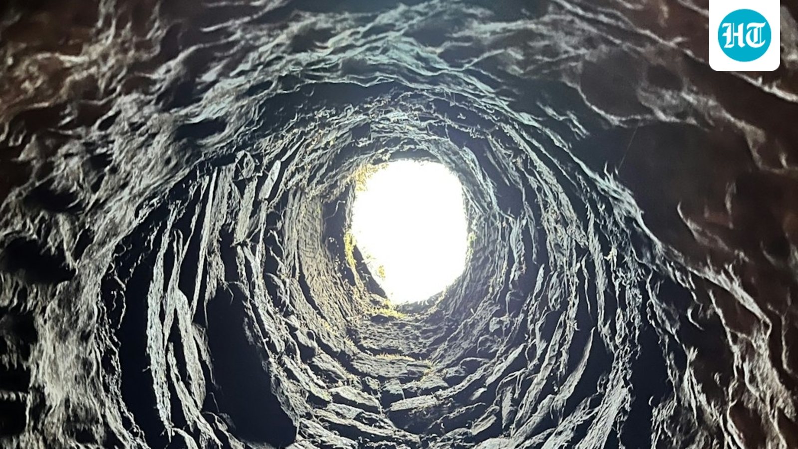 Six kids among 9 of family killed as car plunges into well in Maharashtra's Nashik