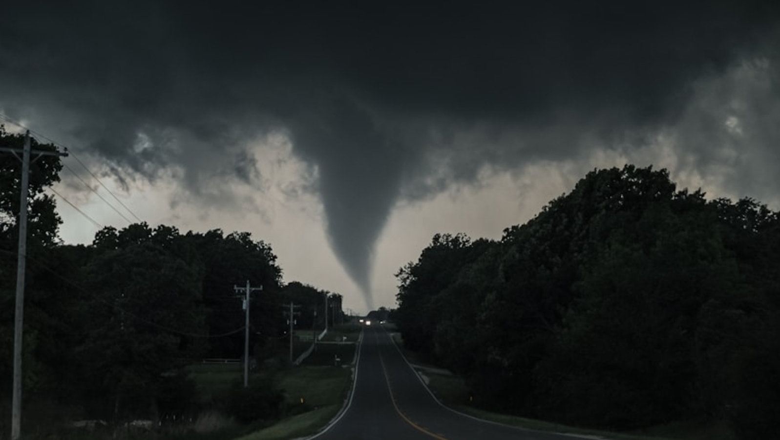 Belton tornado: Videos show twister near I-49 and 58 Highway in Missouri; Lee's Summit, Greenwood, Raymore on alert