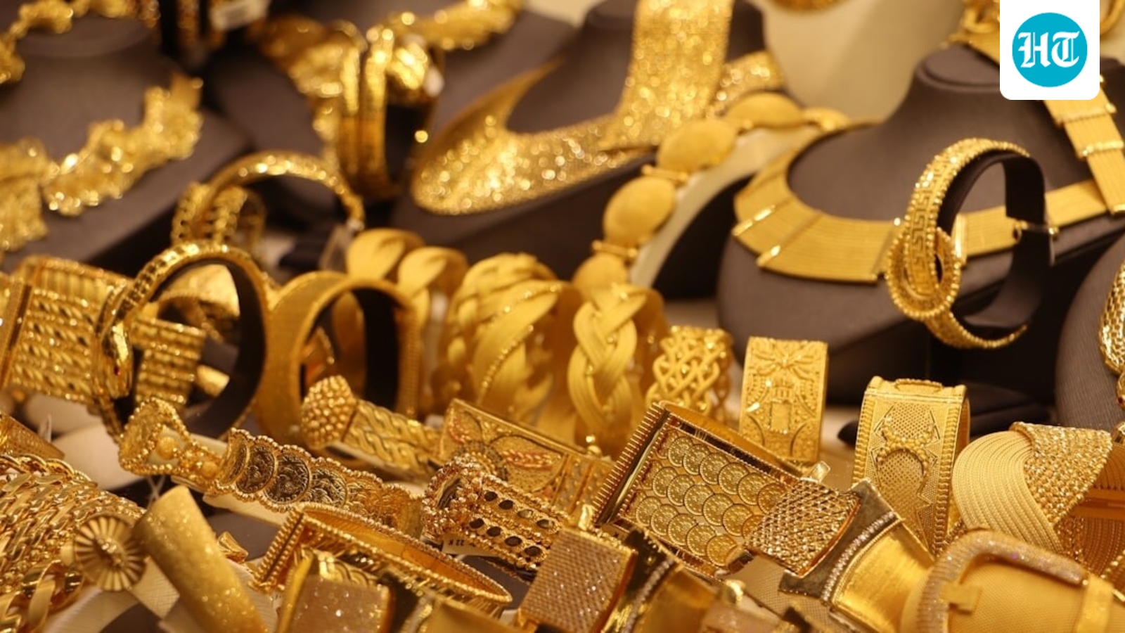 Gold prices fall today: Check new rates in Delhi, Mumbai, Bengaluru, Kolkata