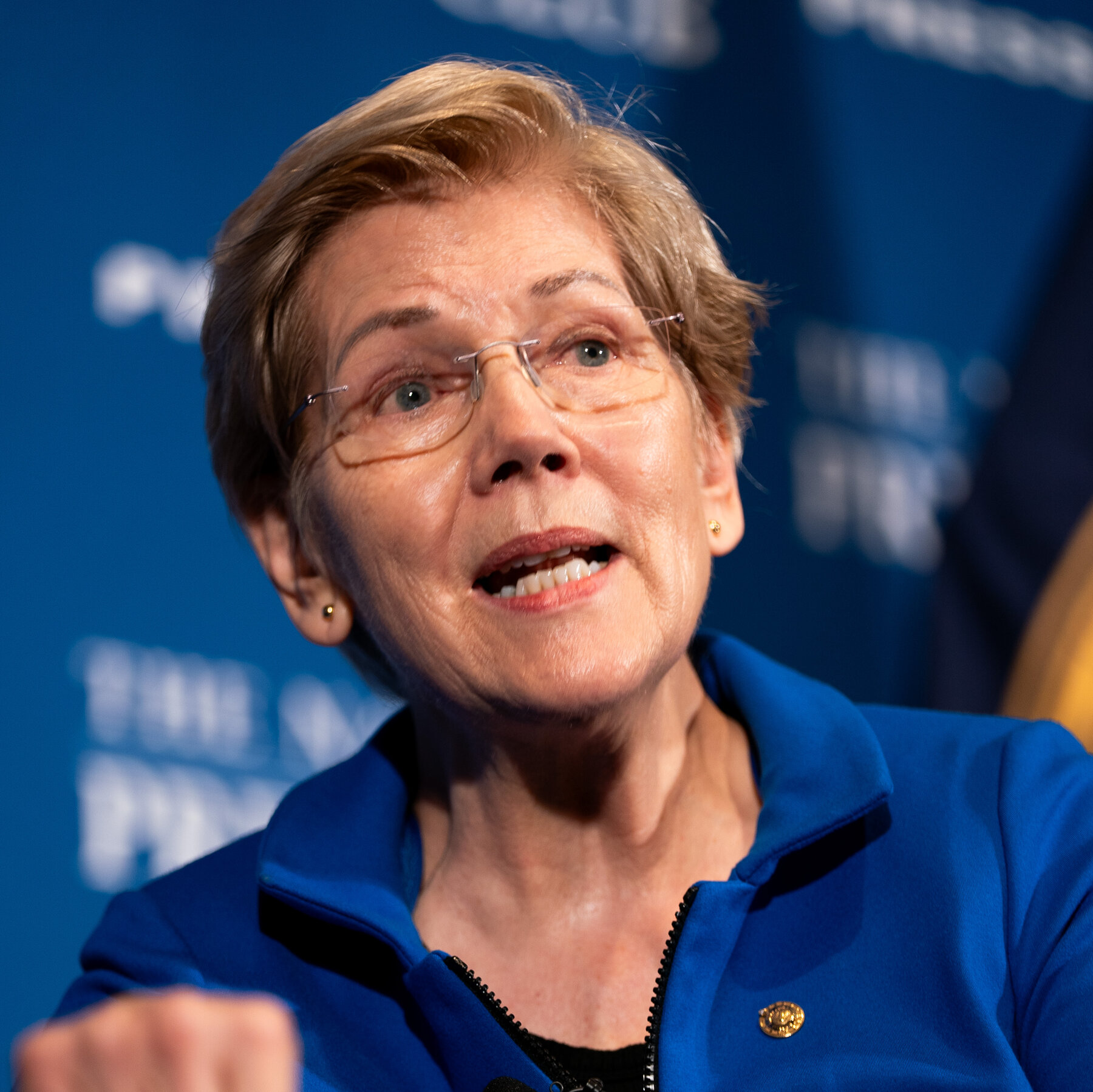 With Democrats at a Crossroads, Elizabeth Warren Urges a Left Turn