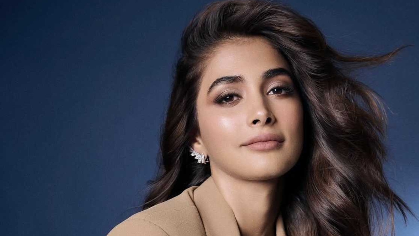 Pooja Hegde on : People haven't fallen out of love with the theatrical experience, they just need a reason to go back