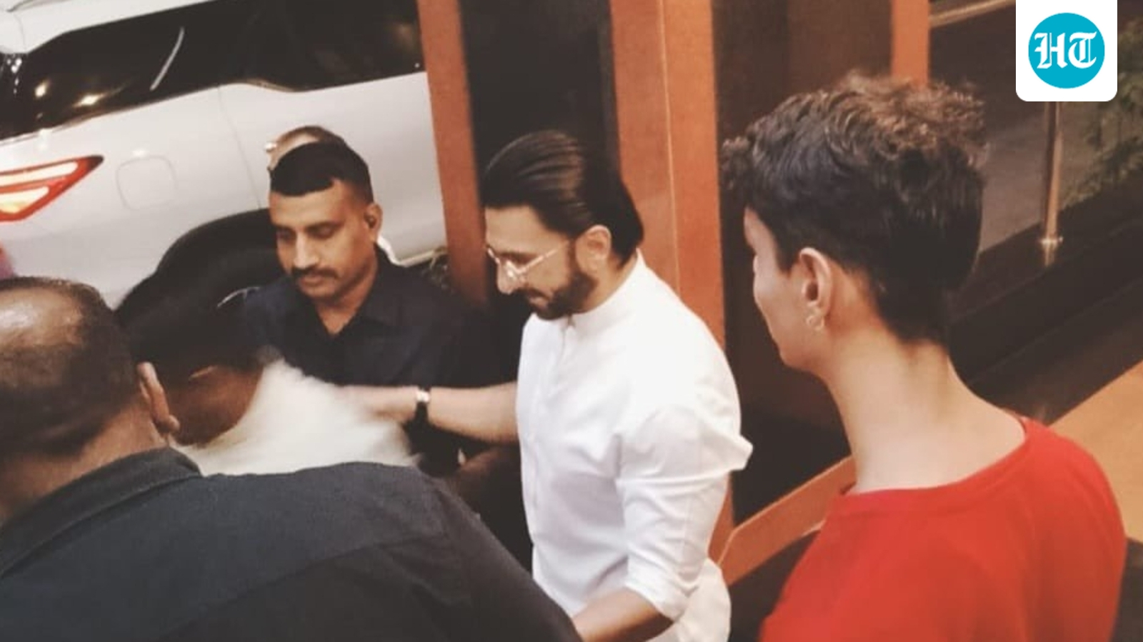 Ranveer Singh visits RSS headquarters in Nagpur, pays tribute to Keshav Baliram Hedgewar at his memorial