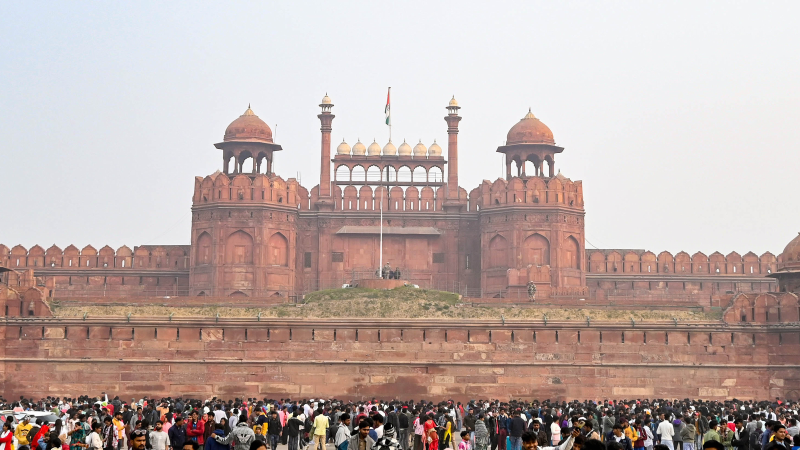 Terror alert for Delhi over Lashkar-e-Taiba's plans of targeting temple near Red Fort: Report