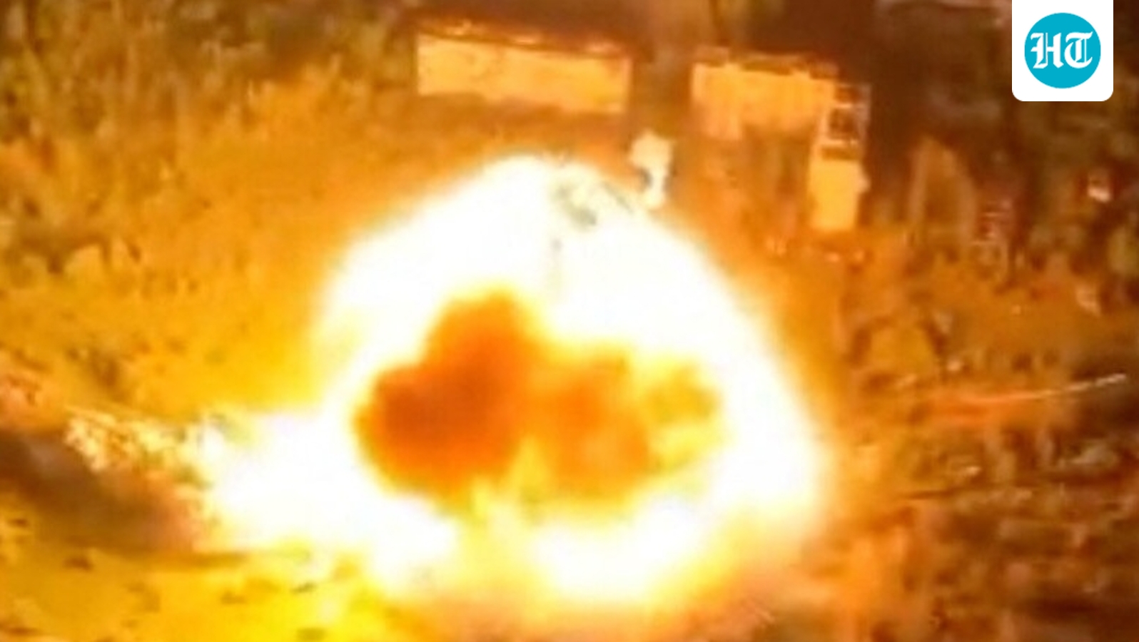 Massive Russian strikes on Ukraine kill 1, injure 31 after ceasefire ends