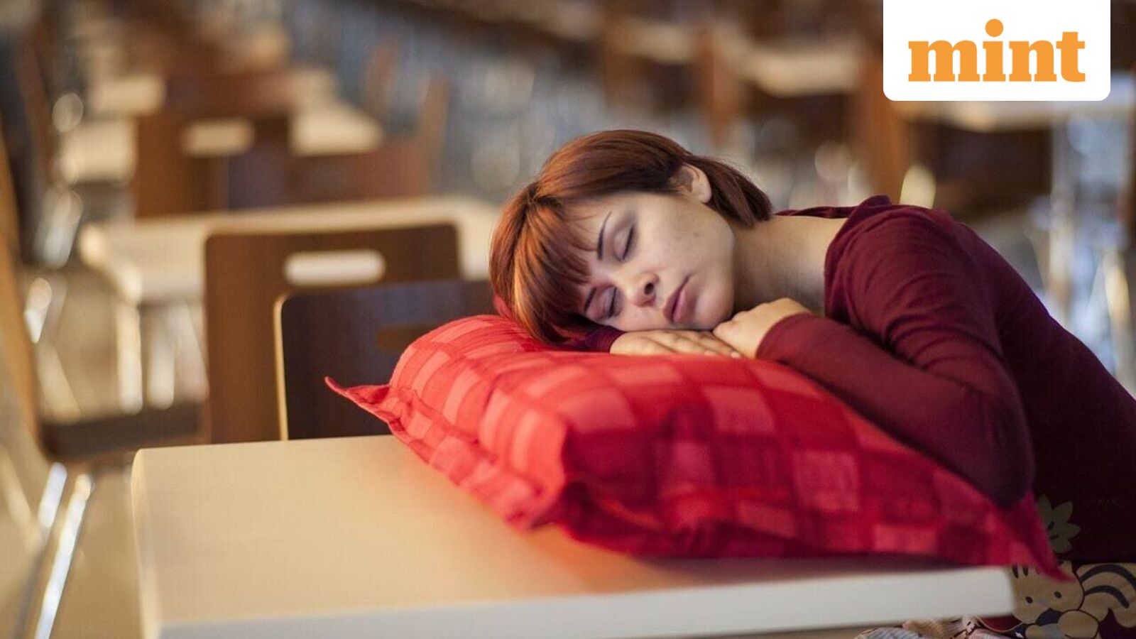 Eating dinner very late at night? You might be inviting serious gastrointestinal problems into your GI tract