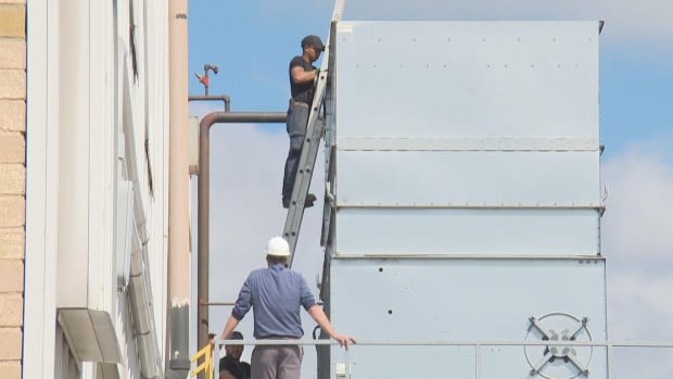 One more dead in London, Ont., legionnaires' outbreak as $86M class action proposed
