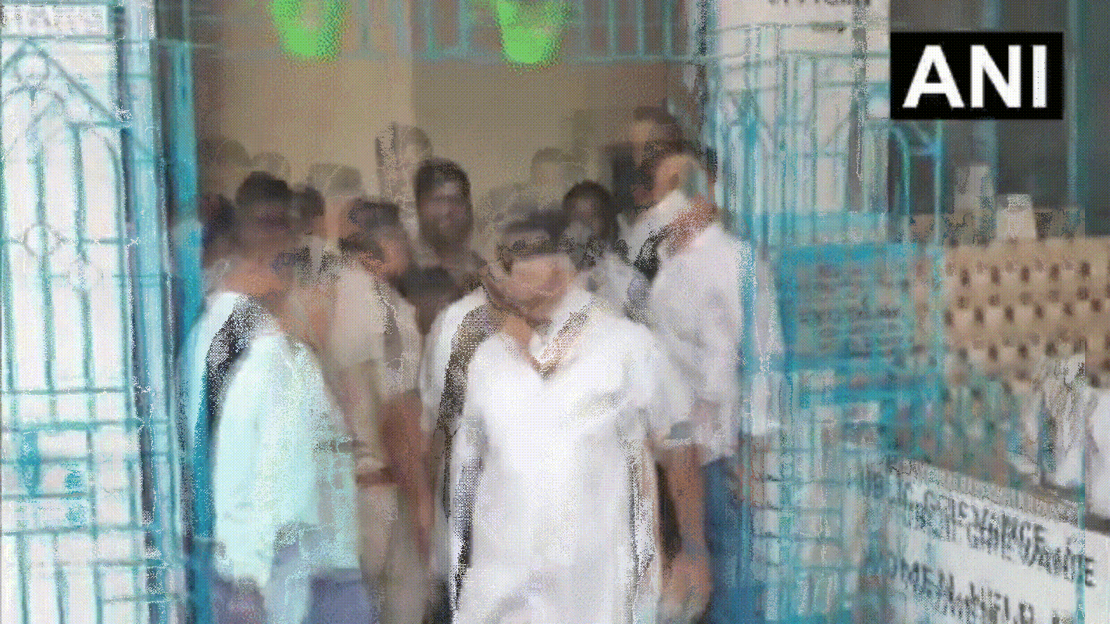 TMC's real enemy is not BJP, it's eggs. Another leader attacked, called chor amid rebellion crisis