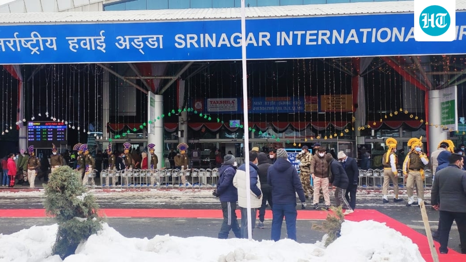 Baggage curbs at Srinagar airport force returning Hajj pilgrims to stopover at Ahmedabad