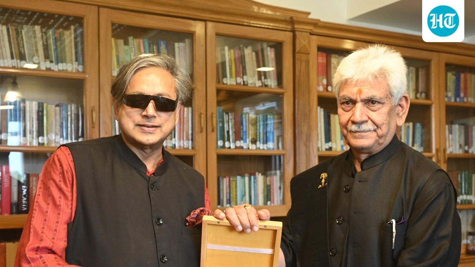 Shashi Tharoor's Kashmir visit sparks row, snowballs into Congress vs Congress tiff