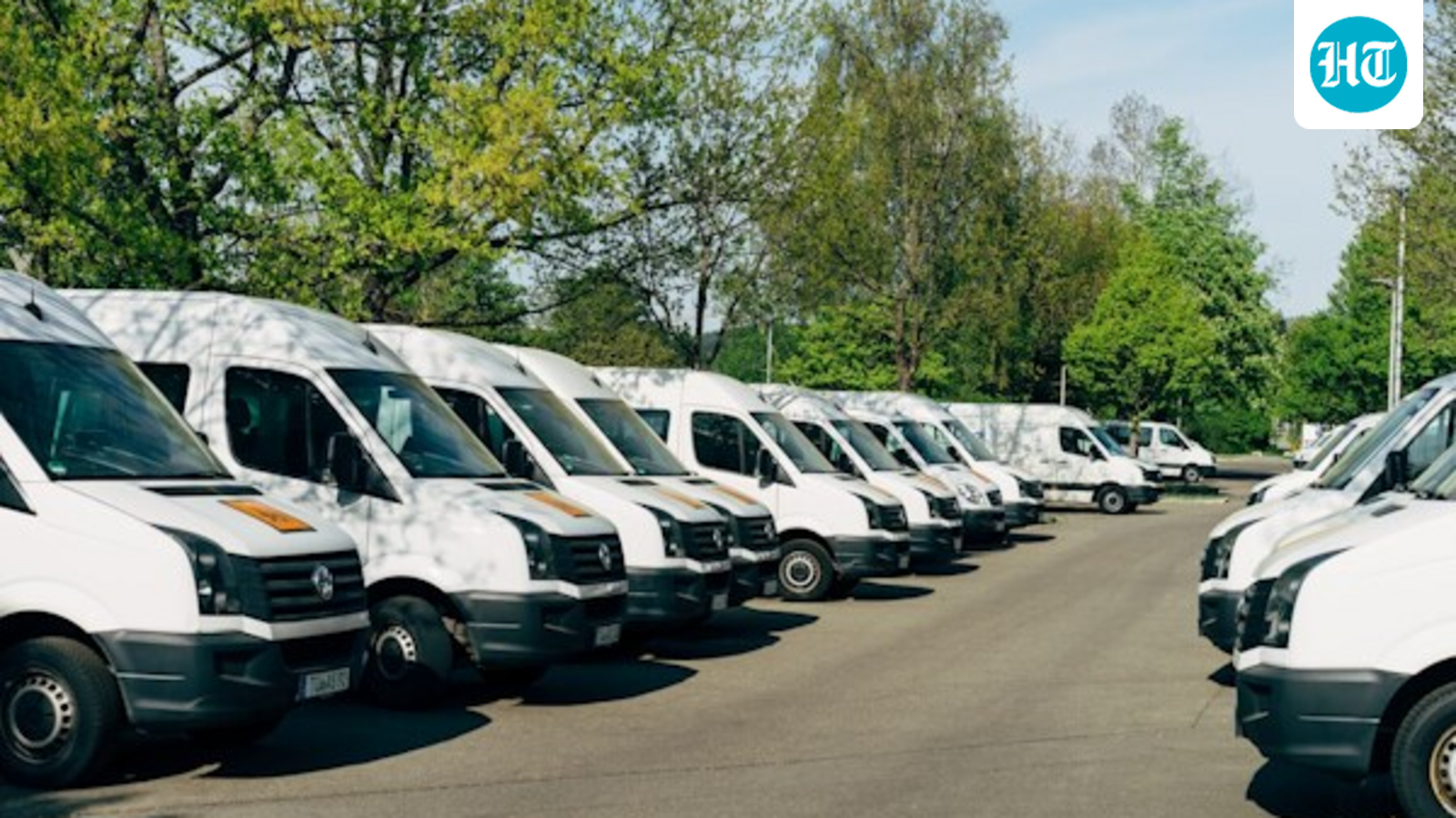 Delhi plans to introduce 7-seater electric vans for congested areas to improve connectivity