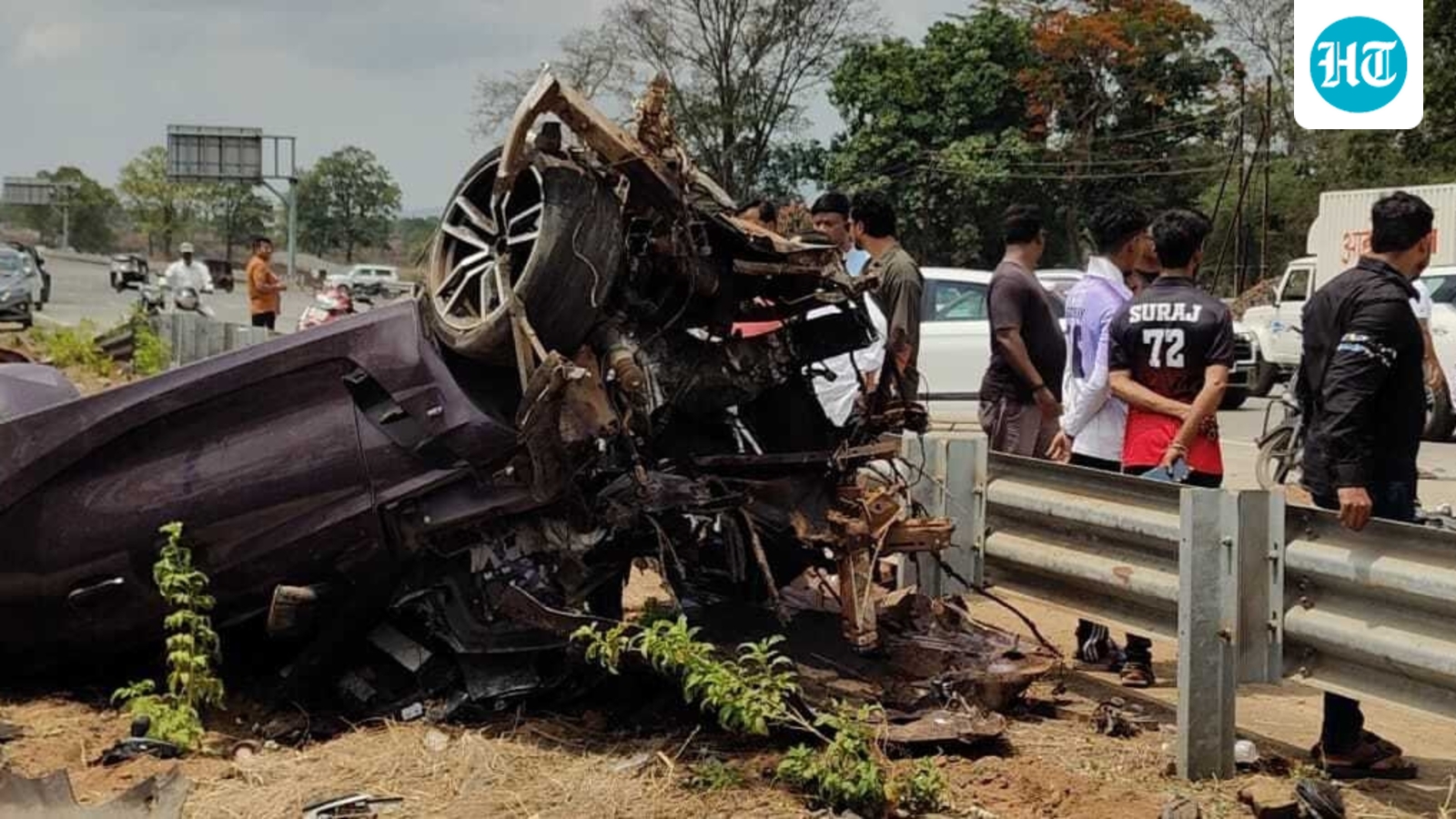 Two killed in BMW crash on Mumbai–Vadodara highway near Badlapur
