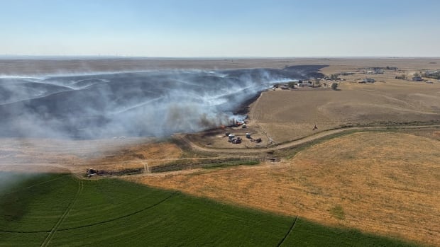Alert cancelled after wildfire in southeast Alberta contained, evacuees able to return